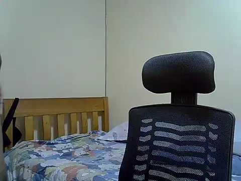 Horny-slut_ webcam