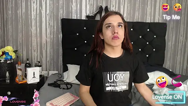 Alicee_Moonn webcam