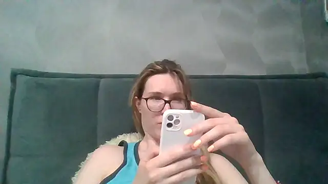 jugira - Jugira's free webcam - UK Sex Cams