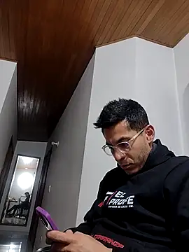 Alex_Swing_24 webcam