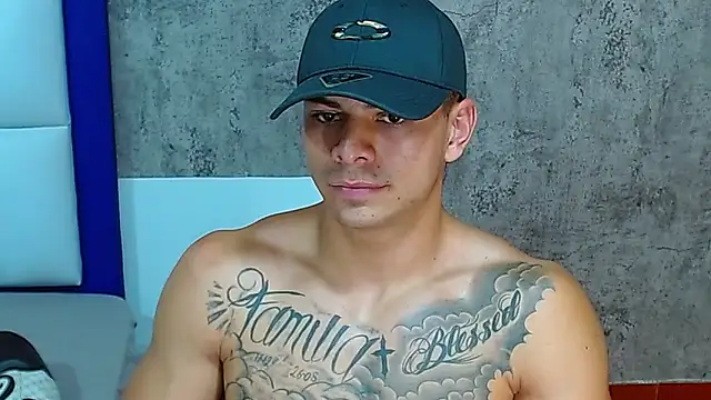 Adam_Bunny1 webcam