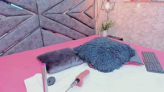 SASHA_BROWNIE__ webcam