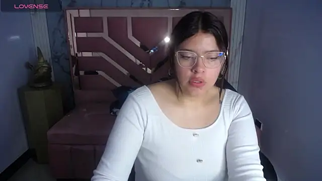 ArianaS_ch webcam