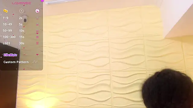 SoniaDevine webcam