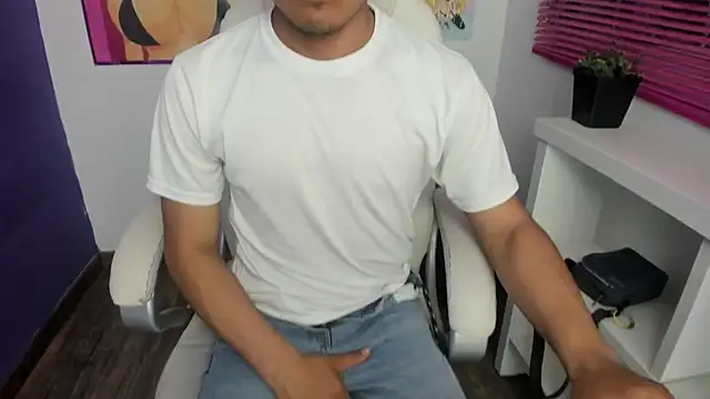 tommy_cherry - Tommy_cherry's free webcam - UK Sex Cams