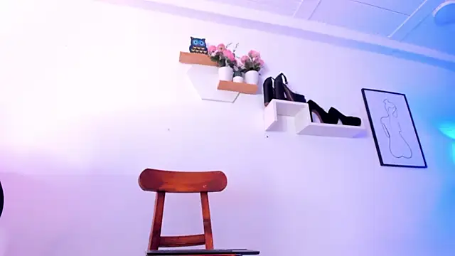 SuccubusDolly webcam