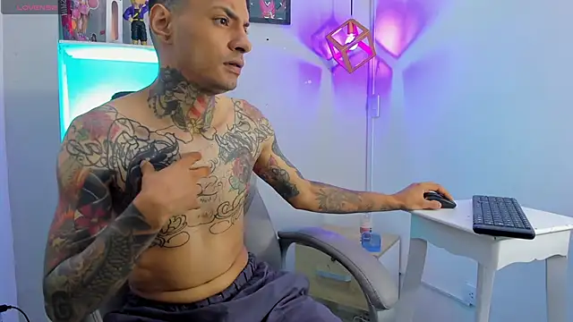 AlejandroAs_ webcam
