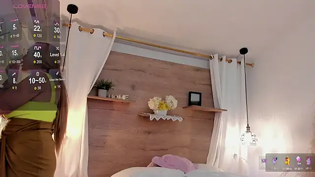 web cam nude Halaaa 1