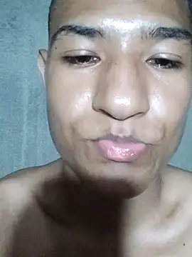 Alyfer23 webcam