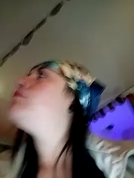 Lesly_10- webcam