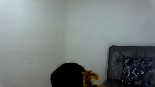 MeganAndMax@xh webcam