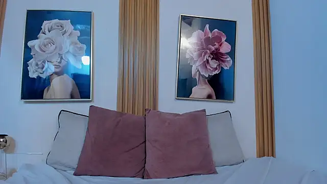 Lucy_Canel webcam