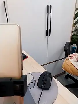 Mina_luna webcam