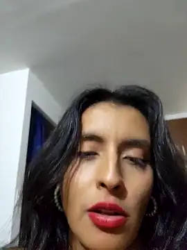 AliishaPss webcam
