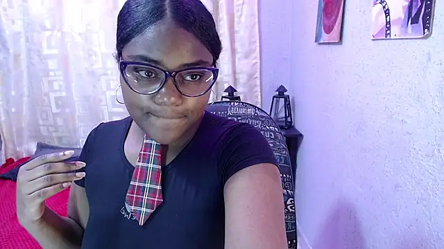 Andrea_curvy webcam