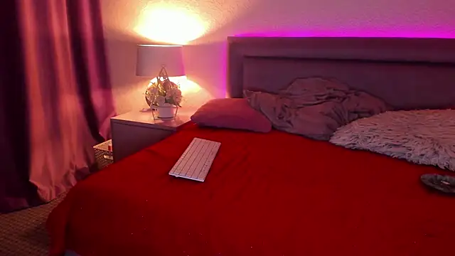 ArtemisKiss webcam