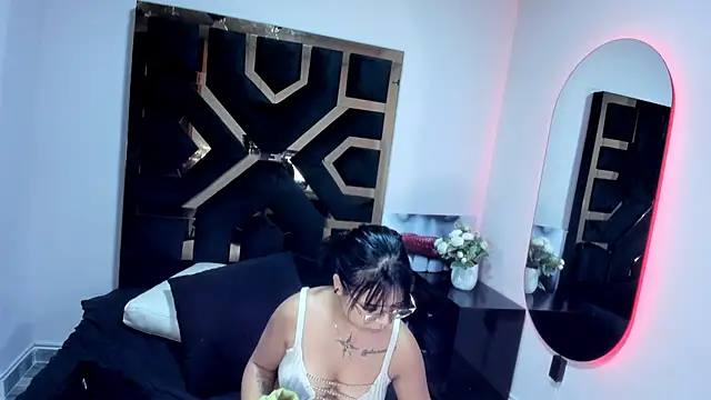 Mia_Cass_ webcam