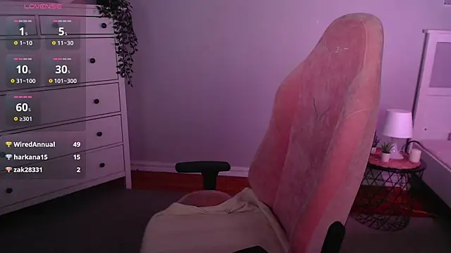 Yara_Shahidi webcam