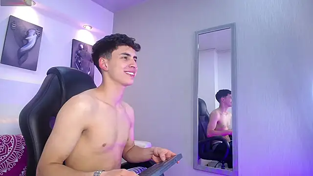 AdrianRinaldi webcam