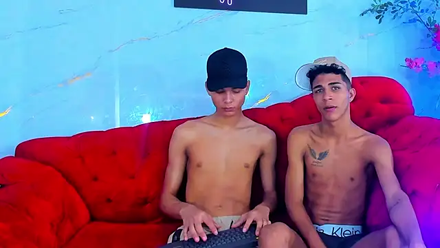 The_boys_at webcam