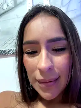 Mau_White webcam