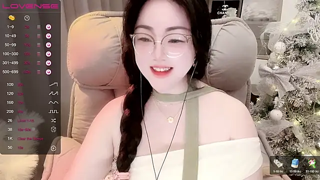 Monica-888 webcam