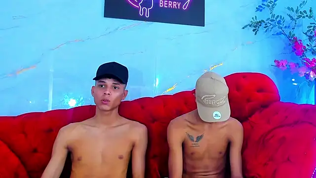 The_boys_at webcam