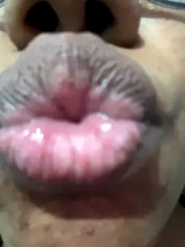 Curly_lily webcam