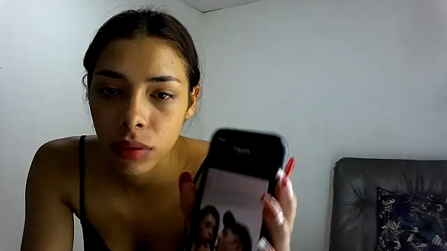 MeganAndMax@xh webcam