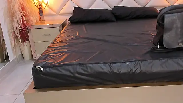 LeylaKather webcam