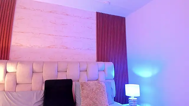 SophiaWylde webcam