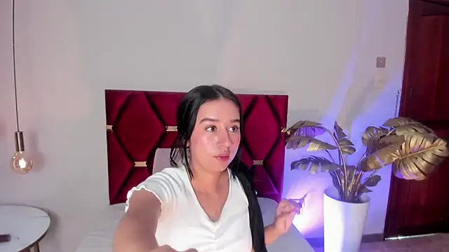LaraGoldd webcam