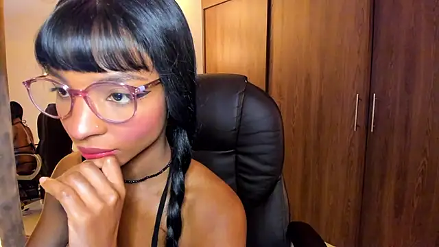 alikahouston4 - Alikahouston4's free webcam - UK Sex Cams