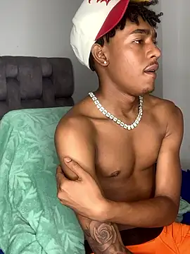 Boy_cock18 webcam