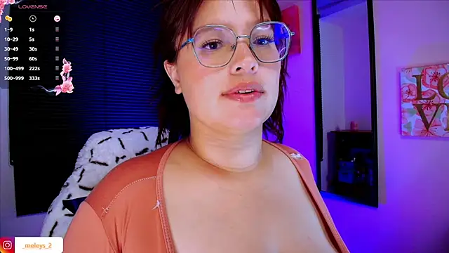 AMELIA_JONNE webcam