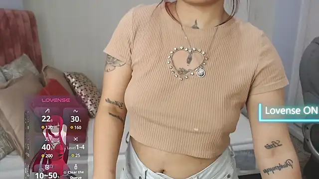 tyra_whitee webcam