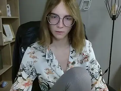 juicypenny - JuicyPenny's free webcam - UK Sex Cams