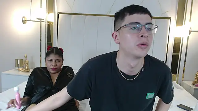 COUPLECUMBONNY webcam