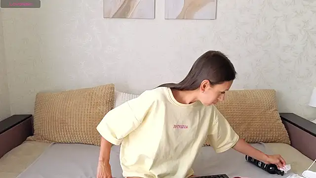 ChloeTeles_ webcam