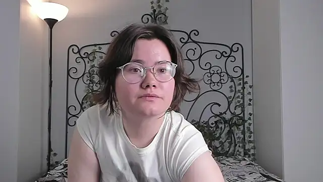 Alice_smile_for_me webcam