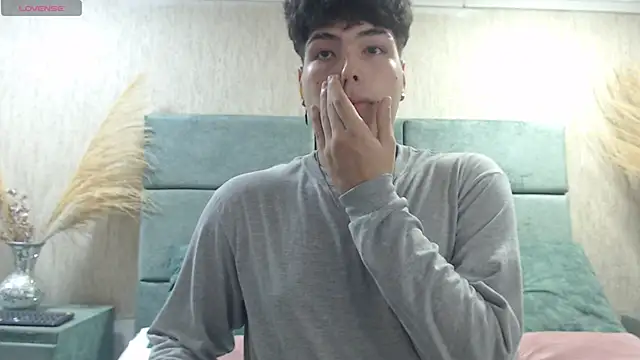 WeddyZuzu webcam