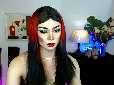 Hugecock_shantall webcam
