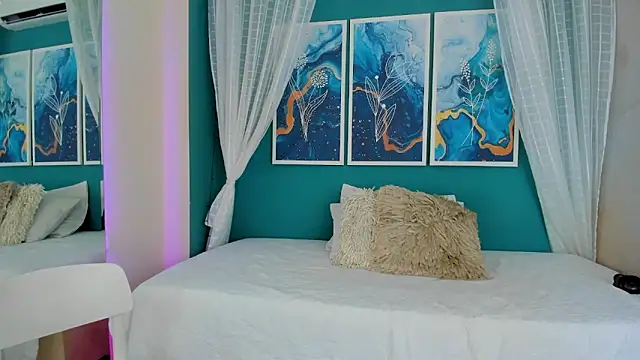 TianaReedd webcam