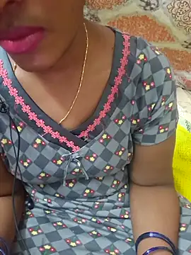 janani-tamizhachi webcam