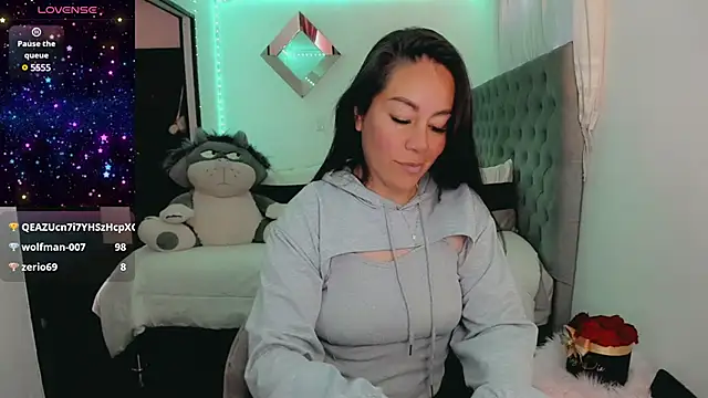 j_lovee webcam