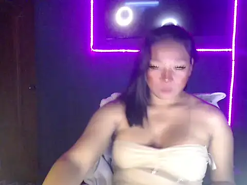 SimplyDark_Denice webcam