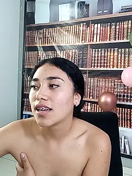 MilaSweet_ webcam