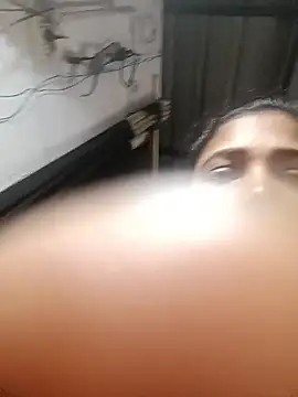 Hotty-rumi3 webcam