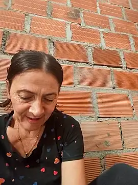 Crazy-Woman-Mature webcam