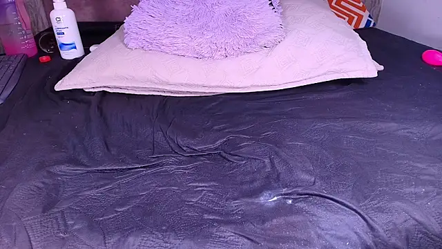 violett_lo webcam